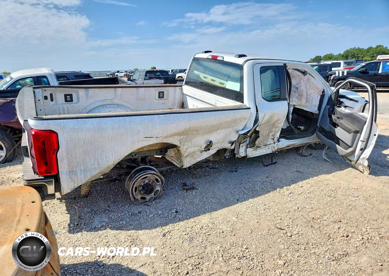 2024 Ford F350 Super Duty VIN:1FT8X3AT1REF37646 - 3