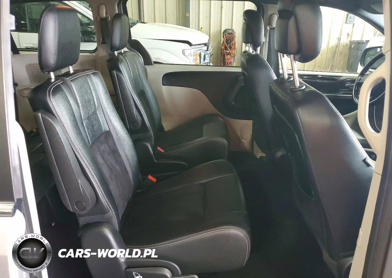 2018 Dodge Grand Caravan Sxt VIN:2C4RDGCG8JR267441 - 10