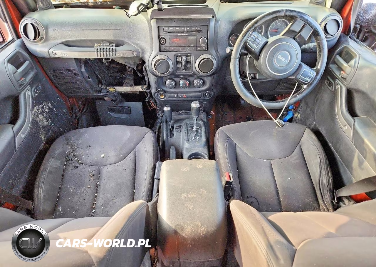 2014 Jeep Wrangler Unlimited Sport VIN:1C4BJWKG0EL257037 - 8