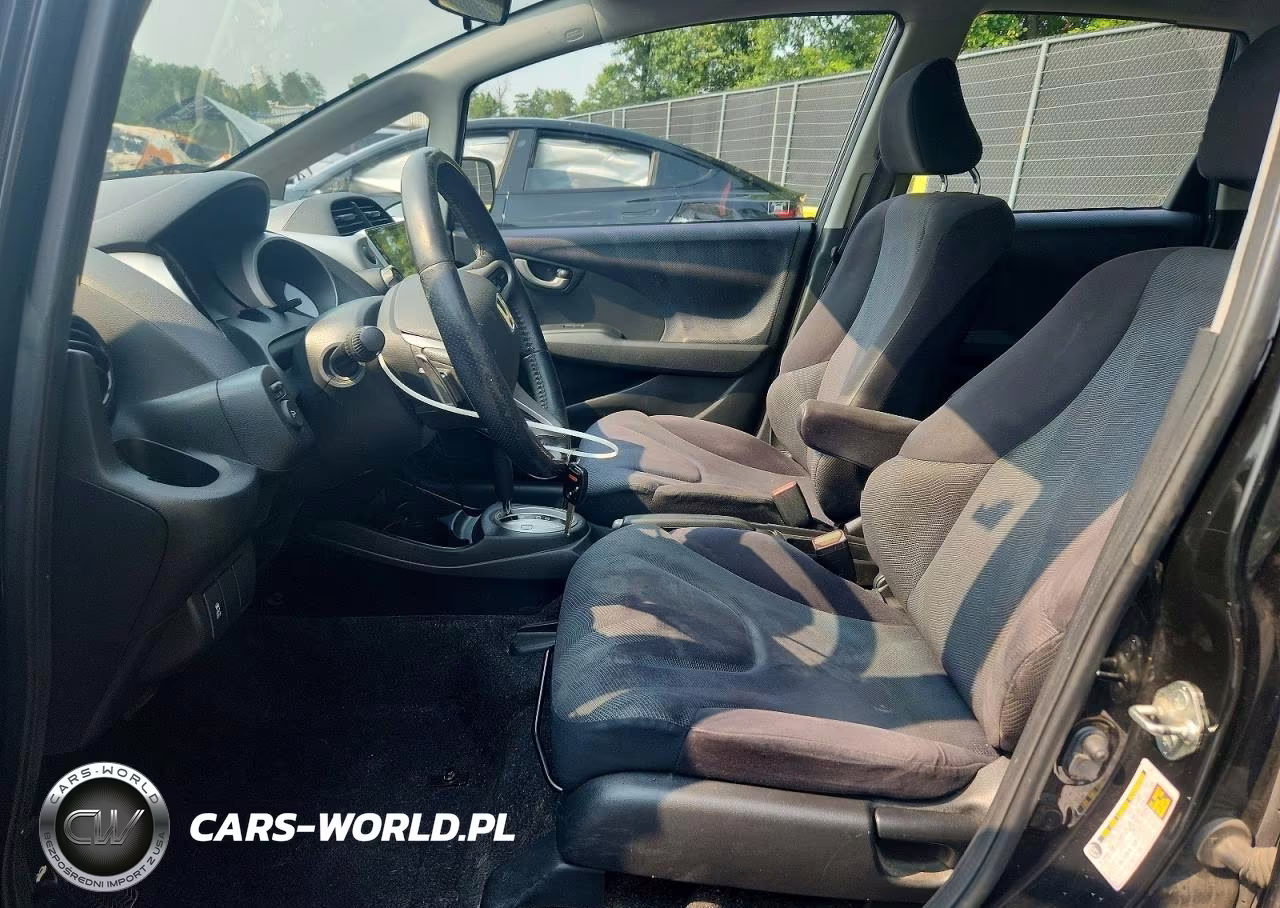 2011 Honda Fit Sport VIN:JHMGE8H52BS010422 - 7