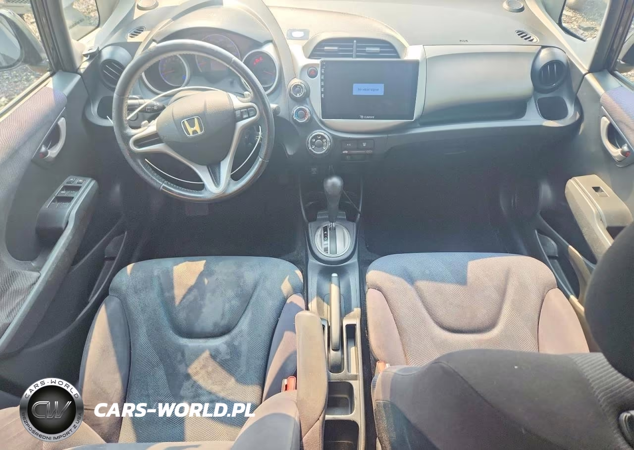2011 Honda Fit Sport VIN:JHMGE8H52BS010422 - 8