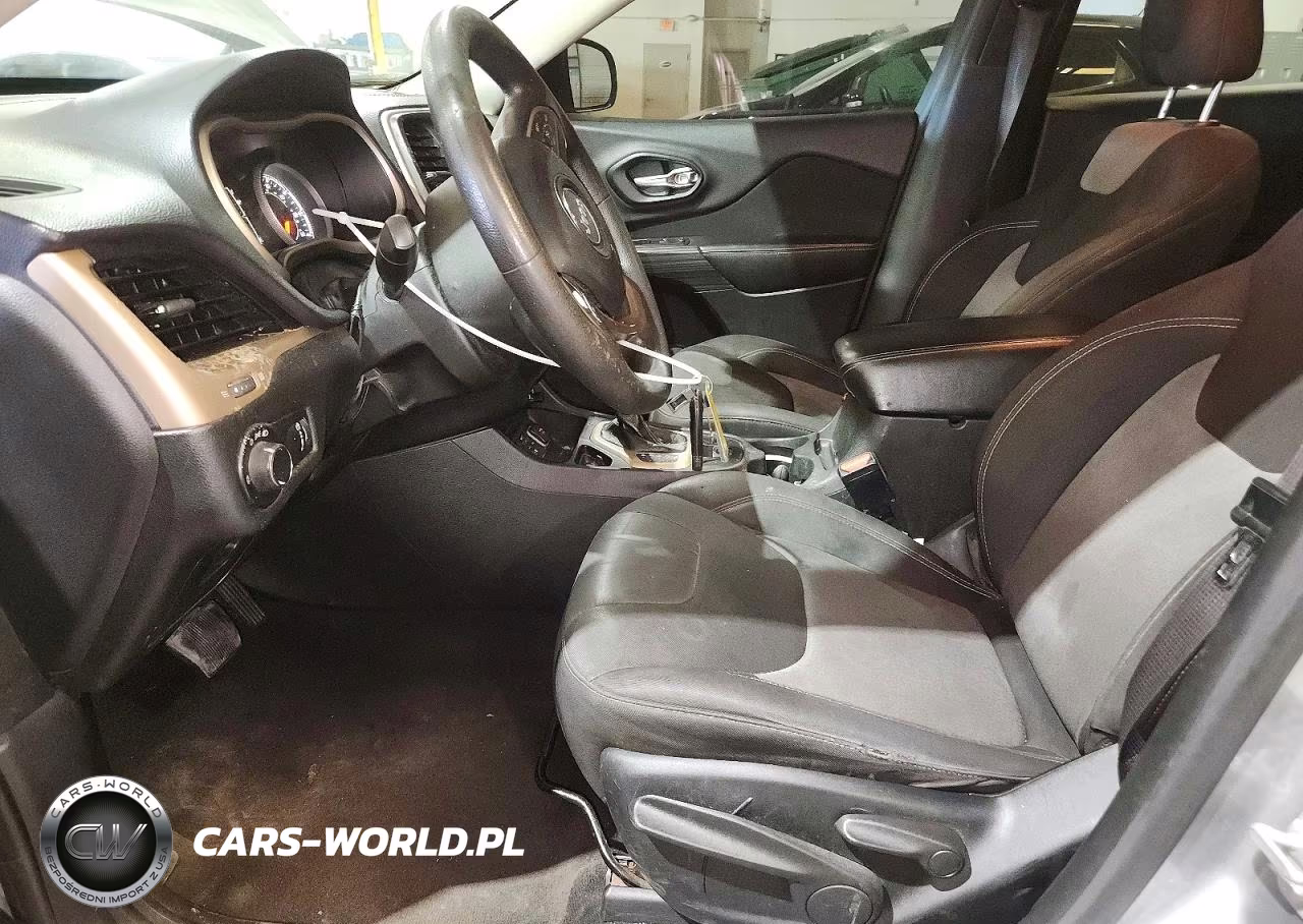 2015 Jeep Cherokee Sport VIN:1C4PJLAB2FW761003 - 7