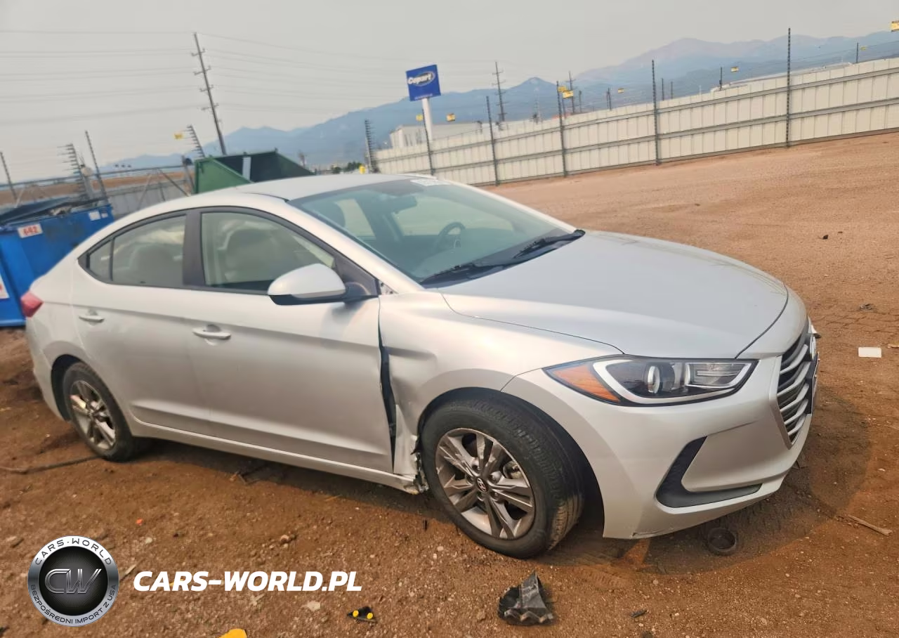 2017 Hyundai Elantra Se VIN:5NPD84LF1HH001688 - 4