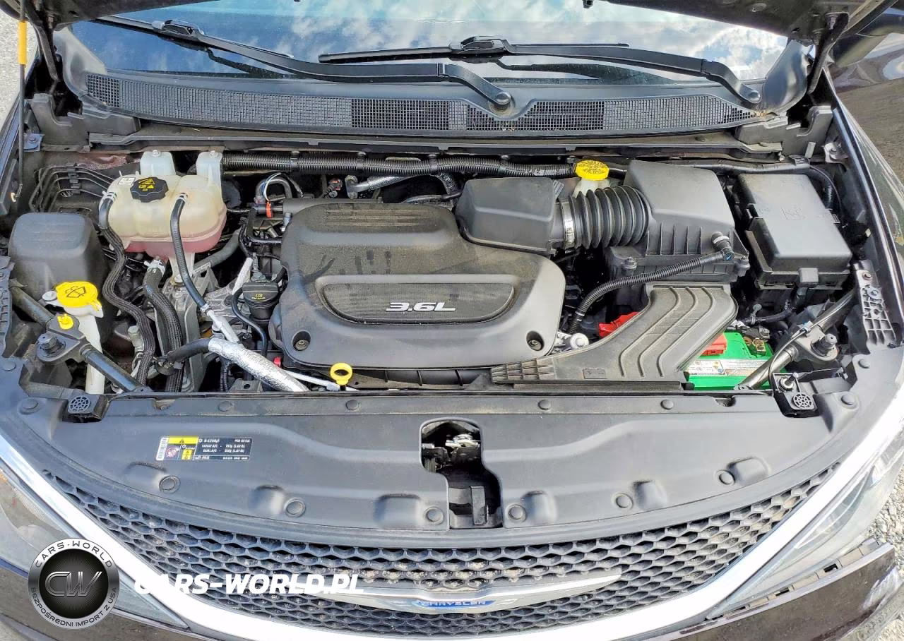 2017 Chrysler Pacifica Touring VIN:2C4RC1DG9HR684348 - 12