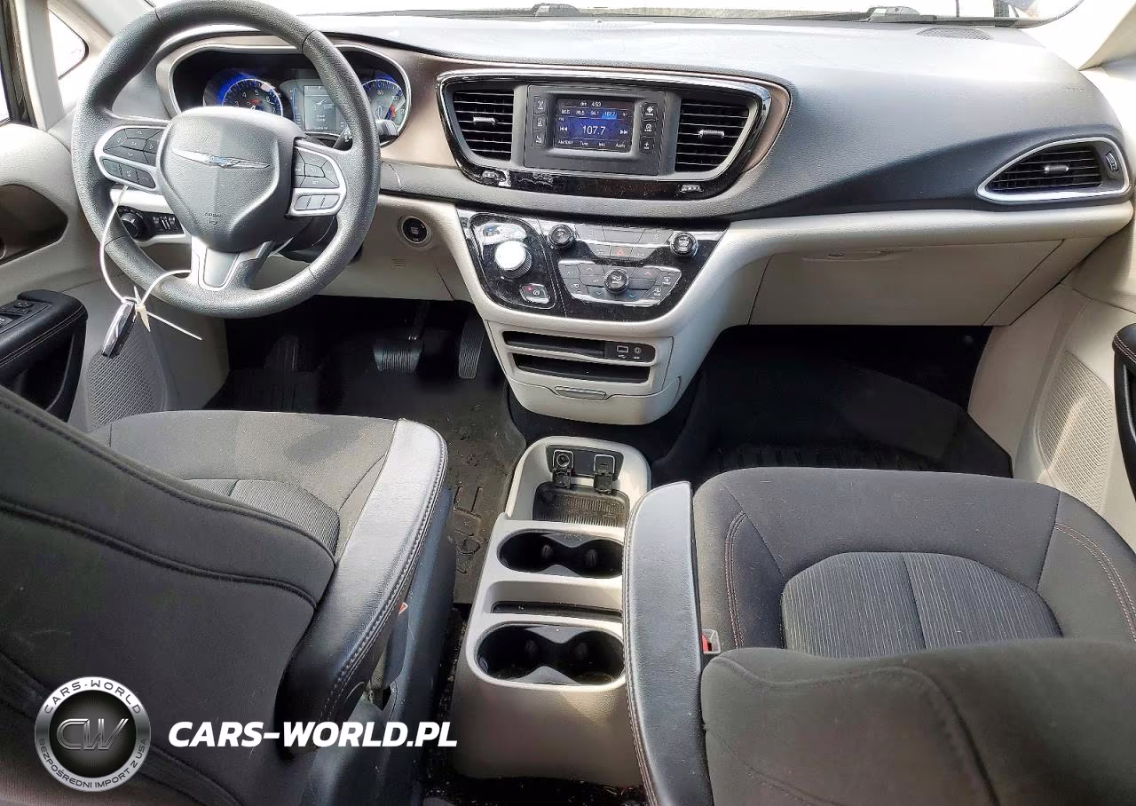 2017 Chrysler Pacifica Touring VIN:2C4RC1DG9HR684348 - 8
