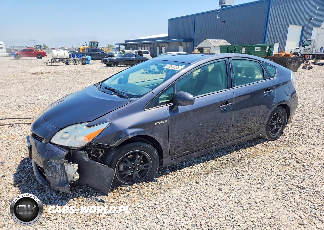 2013 Toyota Prius Two – zdjęcie 1 z 12