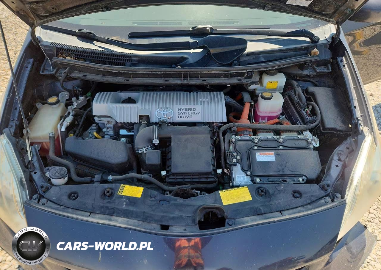 2013 Toyota Prius Two VIN:JTDKN3DU2D1681173 - 11