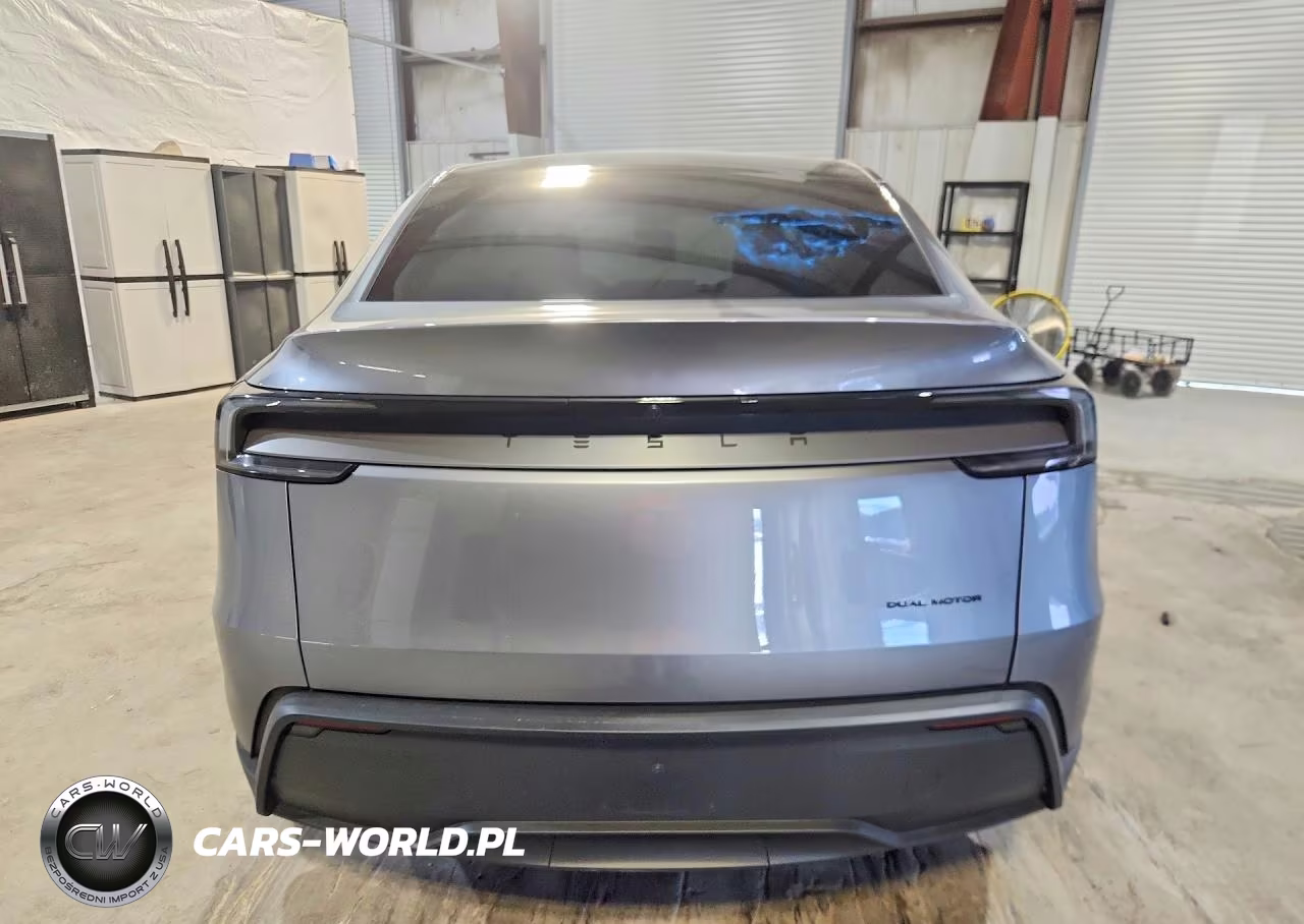 2026 Tesla Model Y VIN:7SAYGDEE8TA702258 - 6
