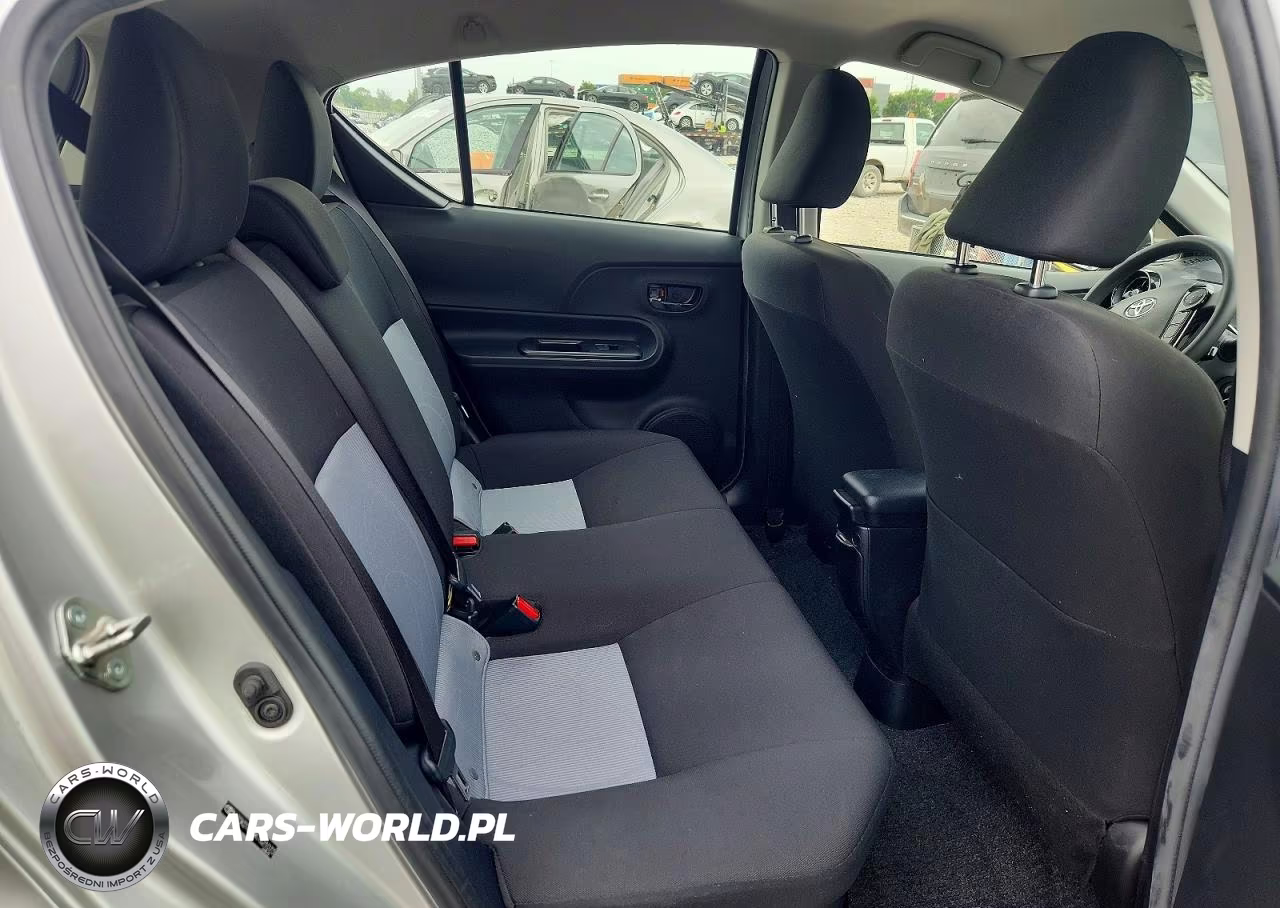 2019 Toyota Prius C L VIN:JTDKDTB33K1621073 - 10