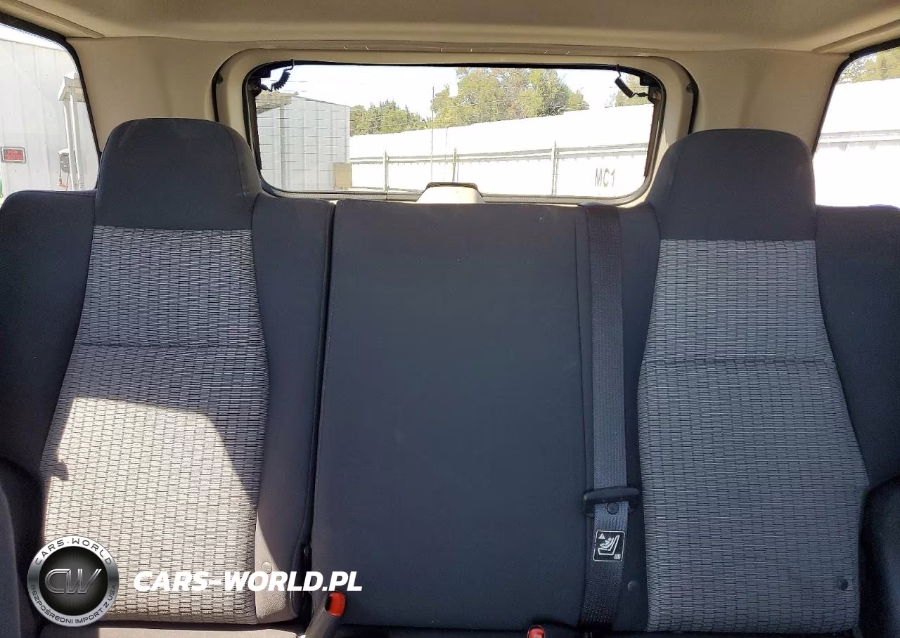 2010 Jeep Grand Cherokee Laredo VIN:1J4PS4GK5AC155354 - 10