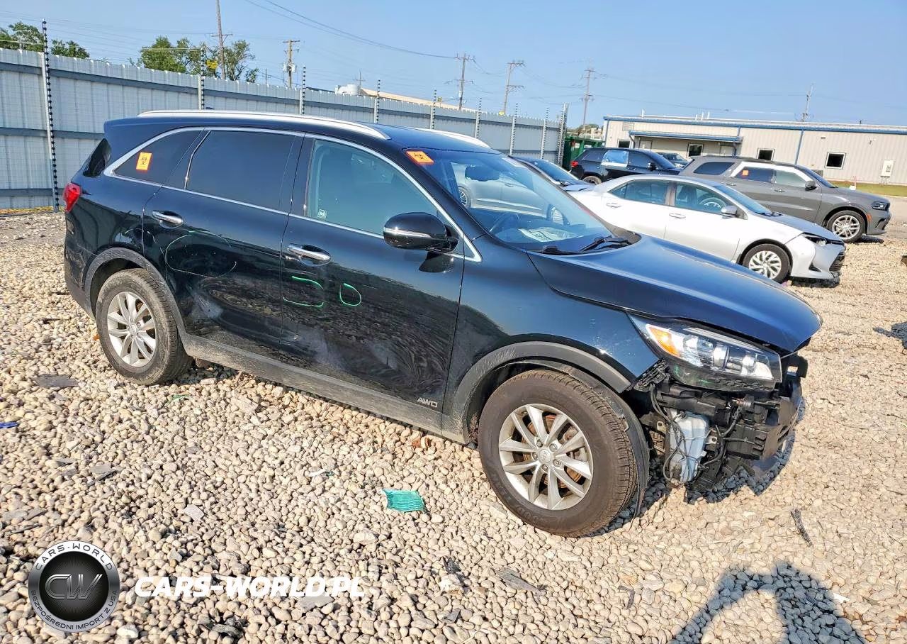 2018 Kia Sorento Lx VIN:5XYPGDA38JG432096 - 4
