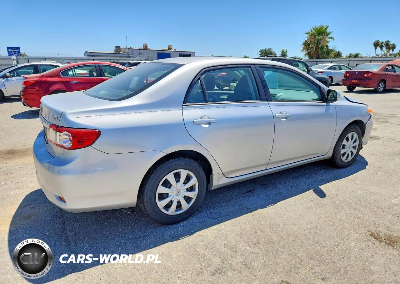 2011 Toyota Corolla Le VIN:2T1BU4EE8BC721300 - 3