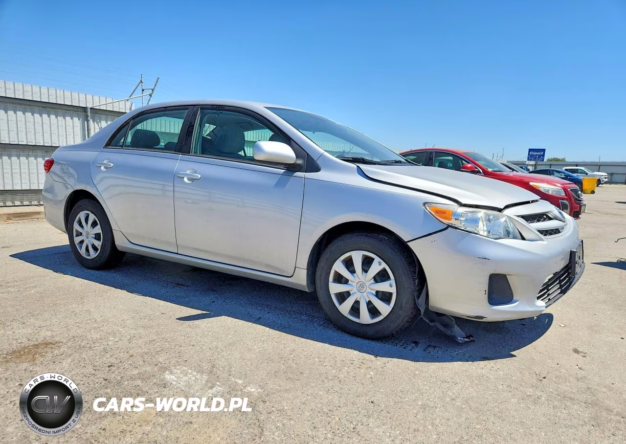 2011 Toyota Corolla Le VIN:2T1BU4EE8BC721300 - 4