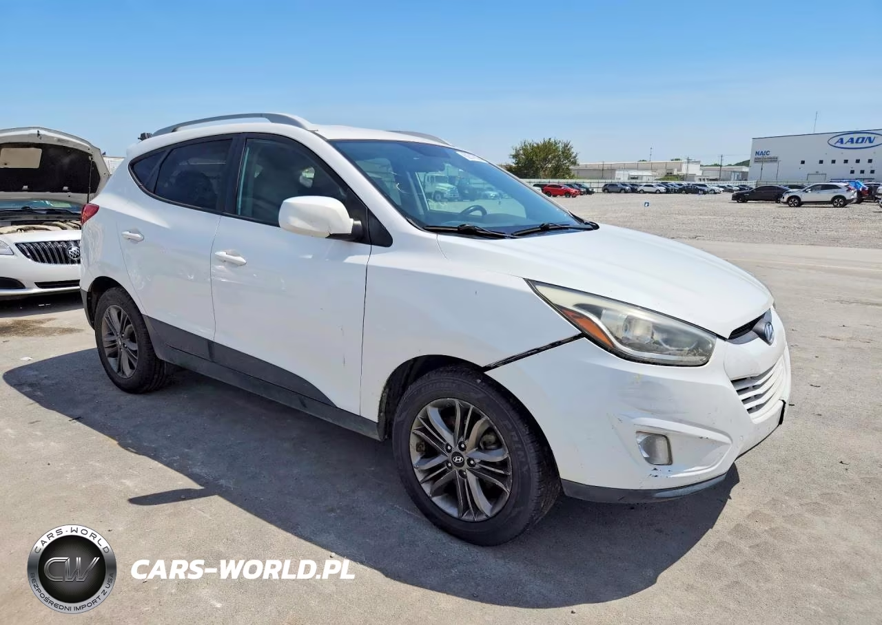 2015 Hyundai Tucson Se VIN:KM8JU3AG7FU080951 - 4