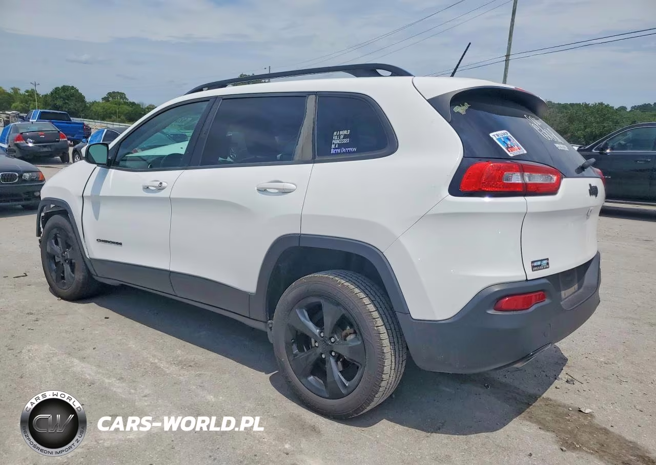 2018 Jeep Cherokee Latitude VIN:1C4PJLCB4JD596900 - 2