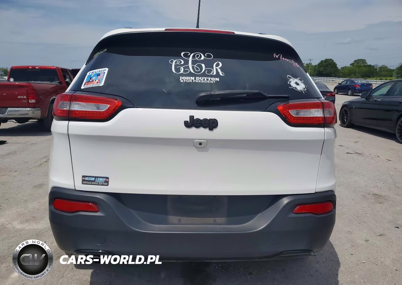 2018 Jeep Cherokee Latitude VIN:1C4PJLCB4JD596900 - 6