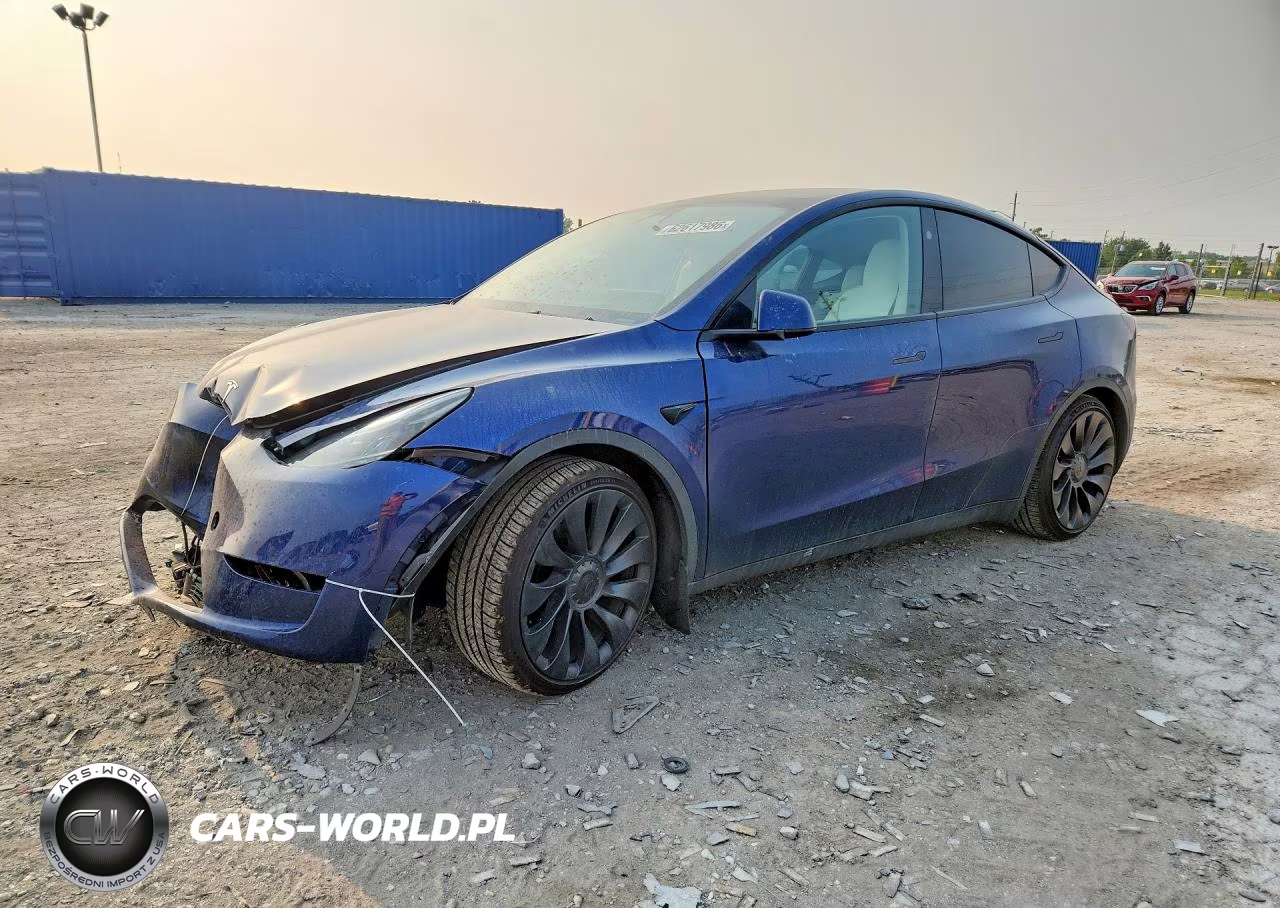 2024 Tesla Model Y VIN:7SAYGDEF1RF027907 - 1