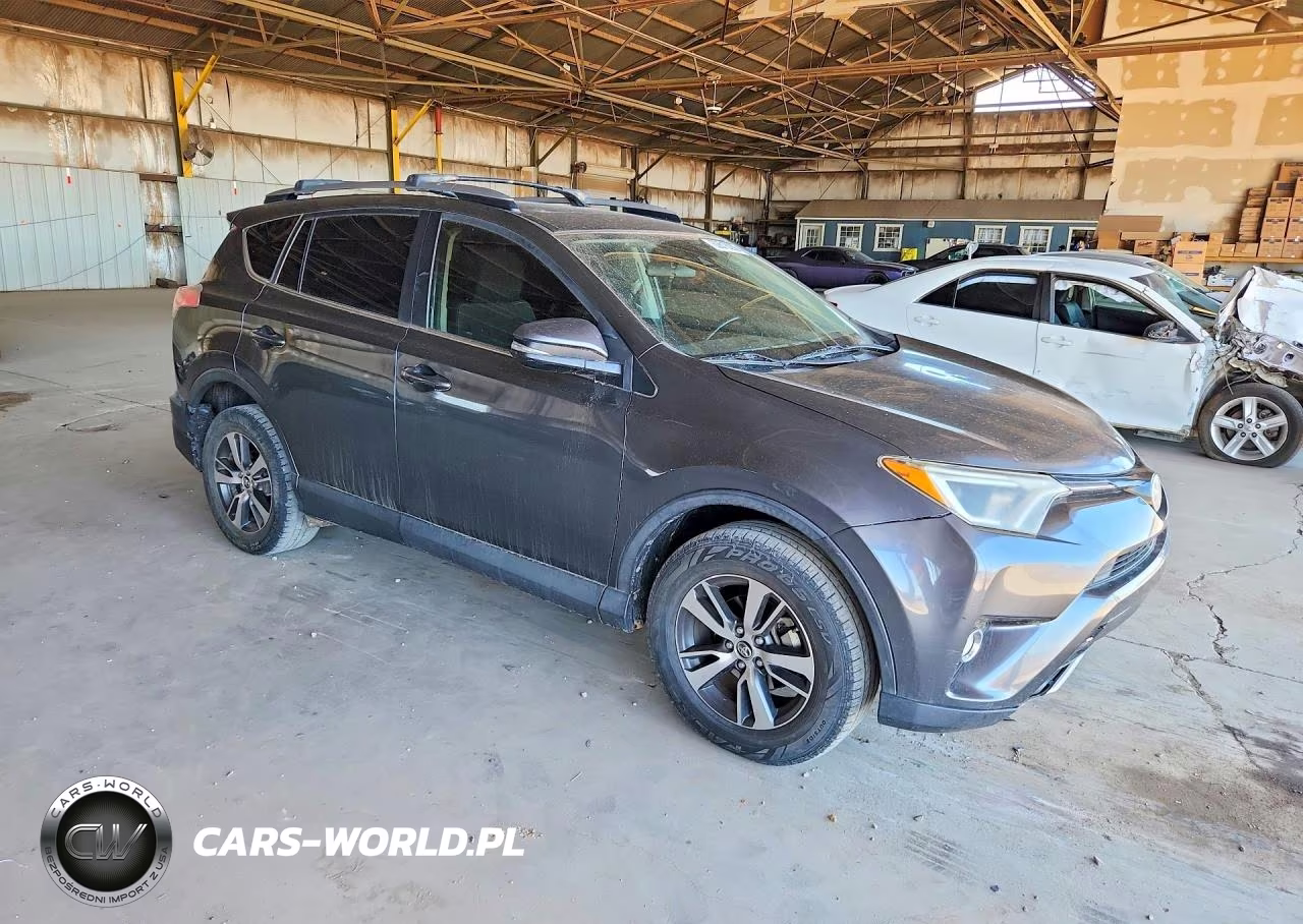 2017 Toyota Rav4 Xle VIN:JTMRFREV5HD214548 - 4