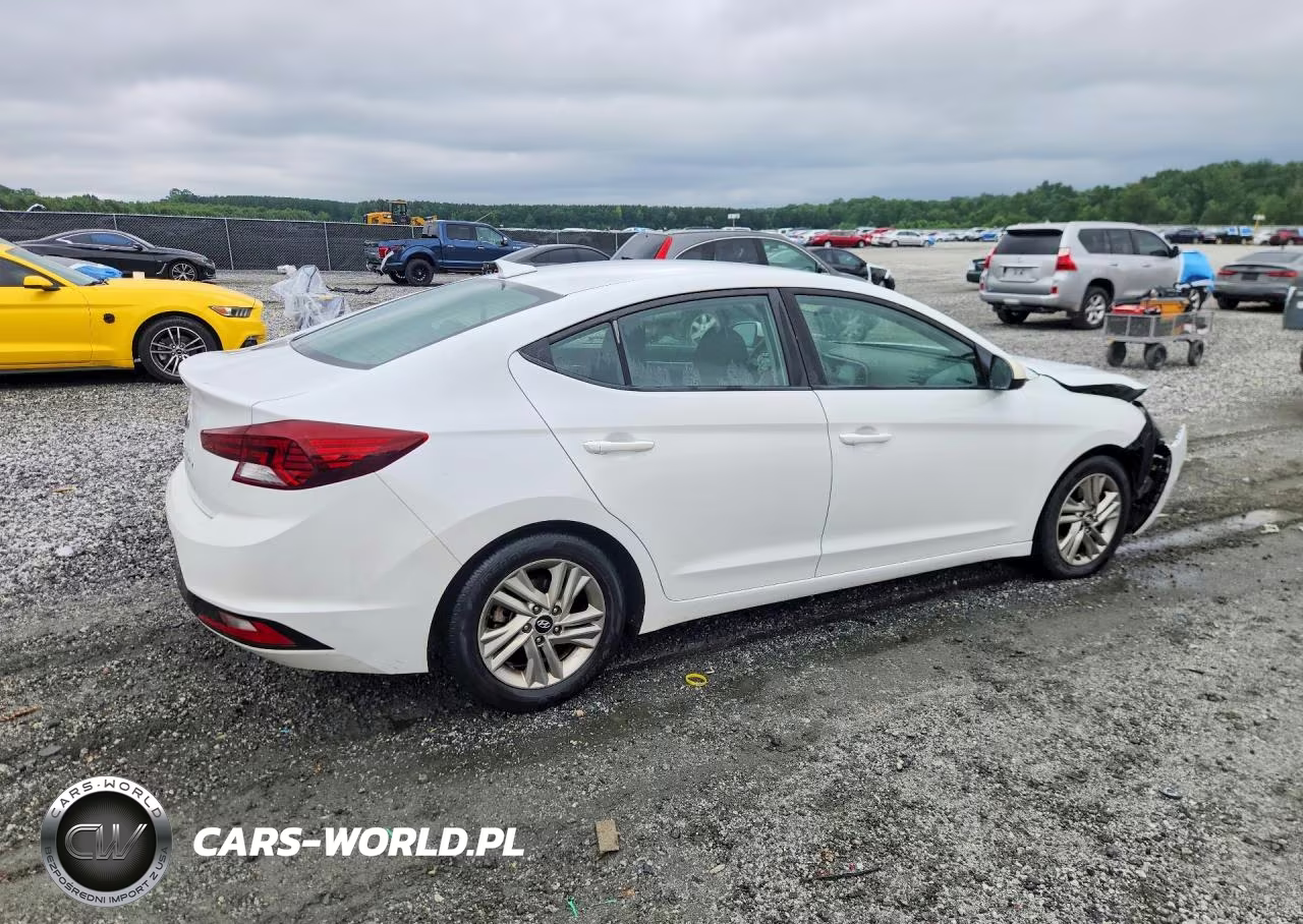 2020 Hyundai Elantra Sel VIN:5NPD84LF9LH546787 - 3