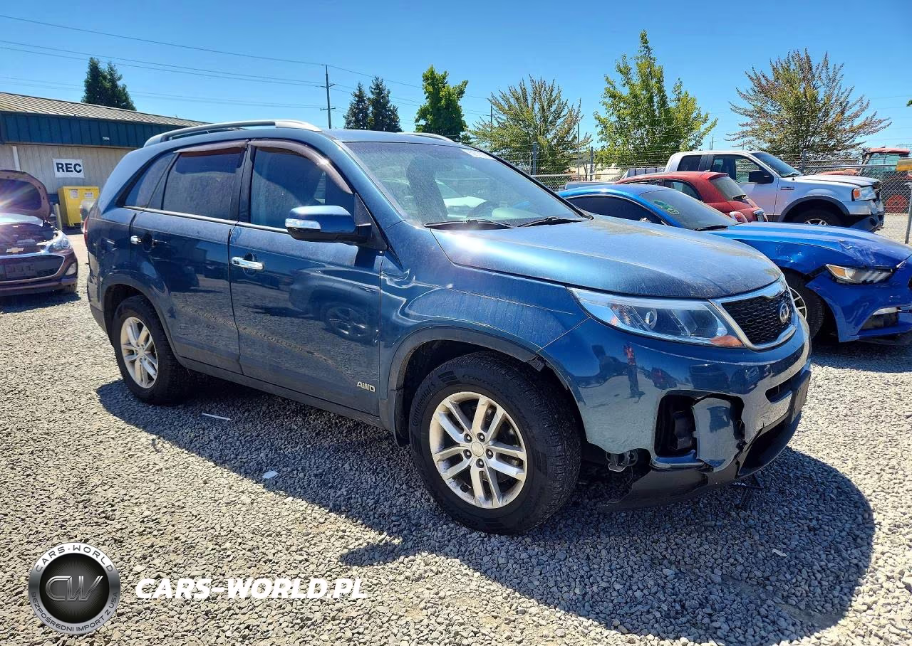 2015 Kia Sorento Lx VIN:5XYKTDA76FG580389 - 4