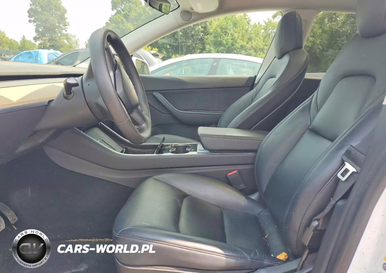 2020 Tesla Model Y VIN:5YJYGDEE7LF043458 - 7