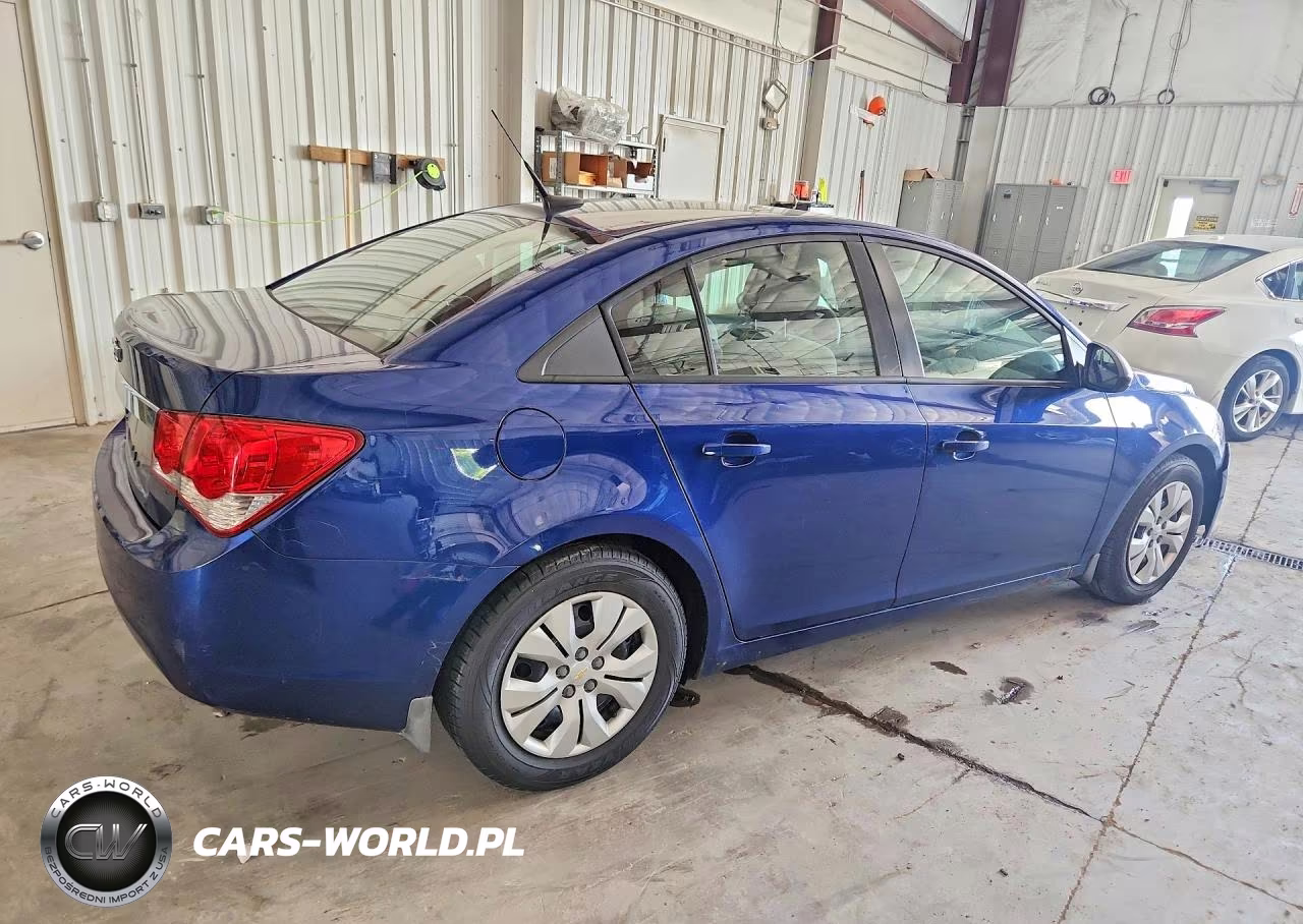 2013 Chevrolet Cruze Ls VIN:1G1PA5SH8D7288982 - 3