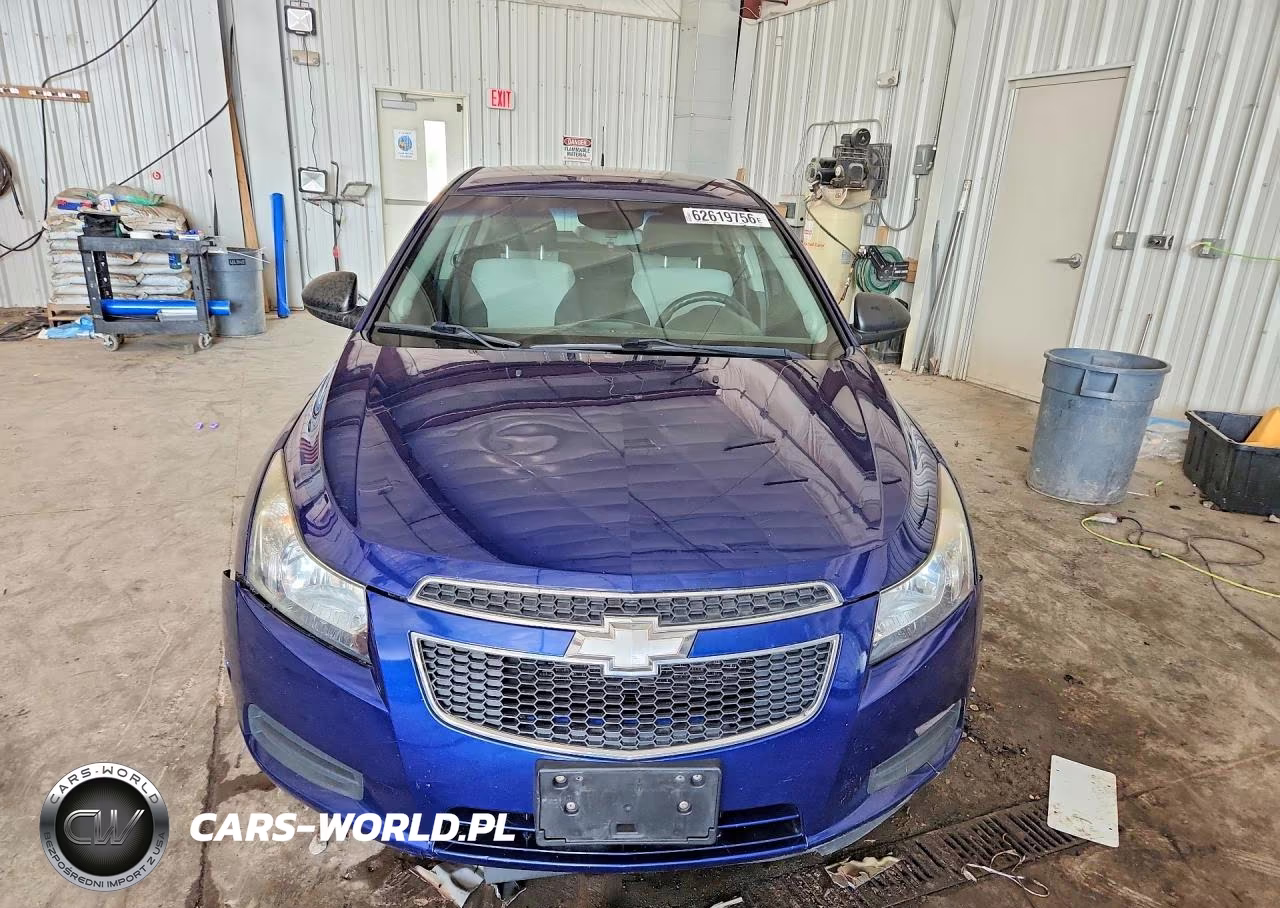 2013 Chevrolet Cruze Ls VIN:1G1PA5SH8D7288982 - 5