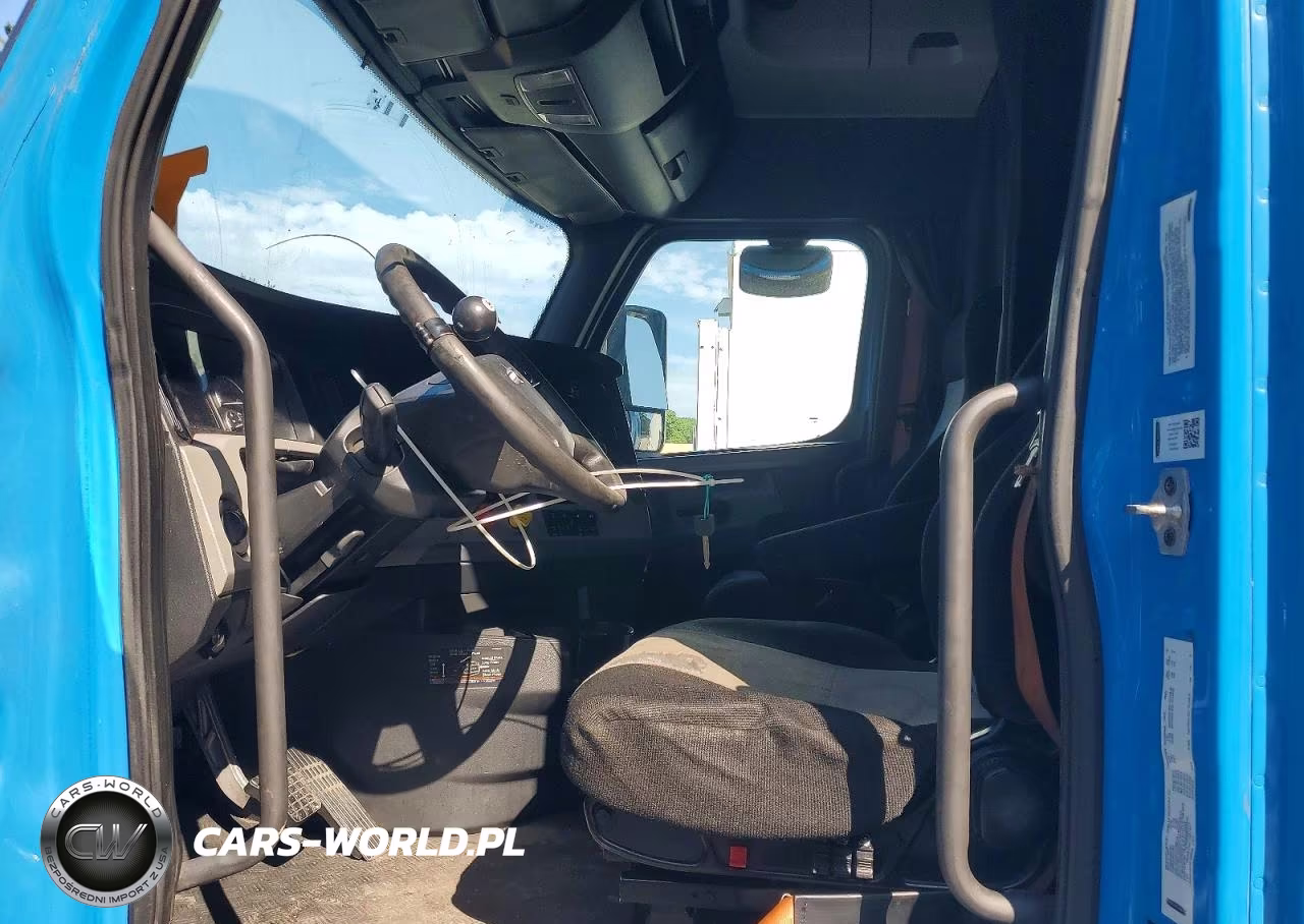 2019 Freightliner Cascadia 126 VIN:1FUJHHDR2KLKE4419 - 7