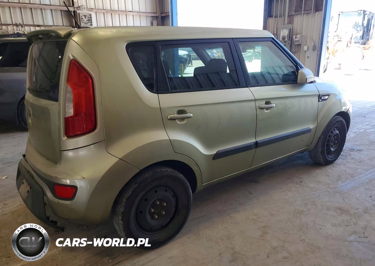 2013 Kia Soul Base VIN:KNDJT2A59D7623325 - 3