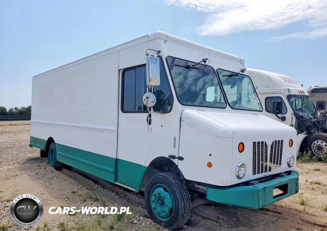 2012 Workhorse W62 Delivery Truck VIN:5B4LFG2E1C3448723 - 4
