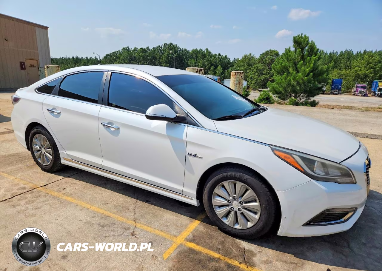 2016 Hyundai Sonata Hybrid Se VIN:KMHE24L18GA038863 - 4