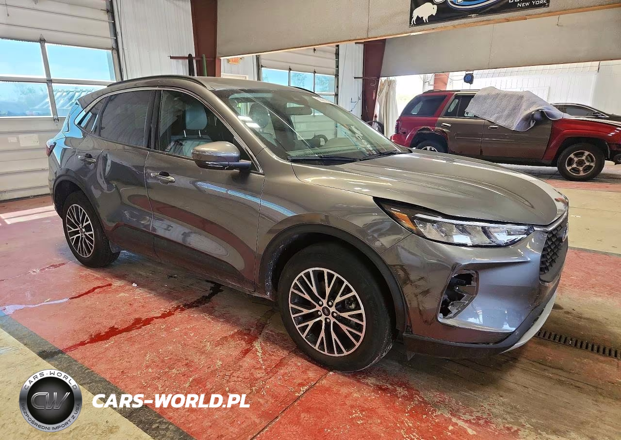2023 Ford Escape VIN:1FMCU0E13PUB43784 - 4