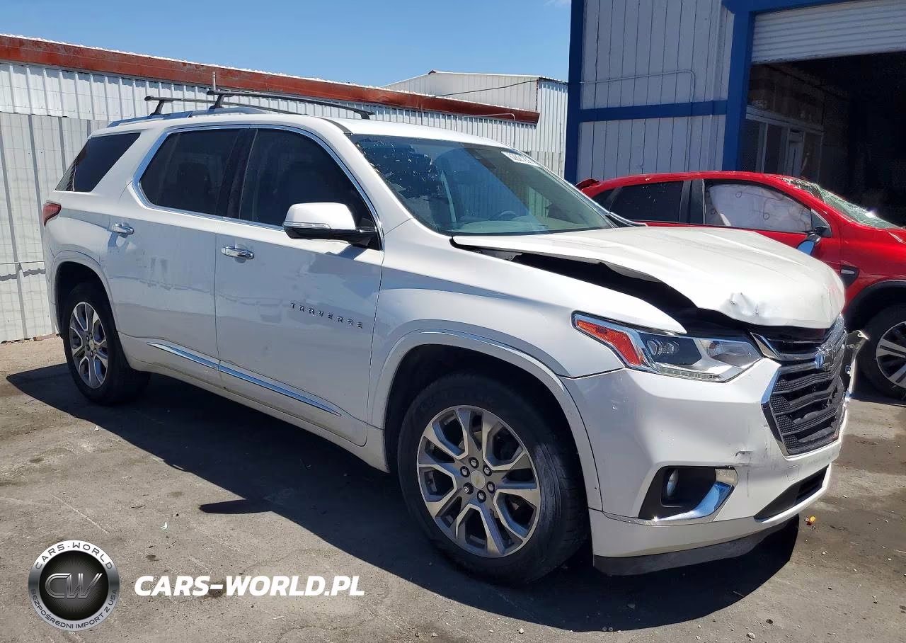 2018 Chevrolet Traverse Premier VIN:1GNERKKW4JJ126227 - 4
