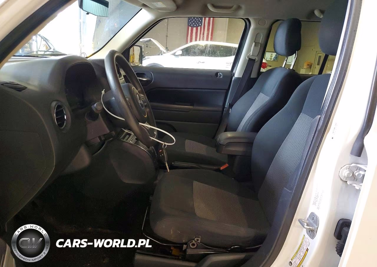 2011 Jeep Patriot Sport VIN:1J4NT1GA4BD285647 - 7