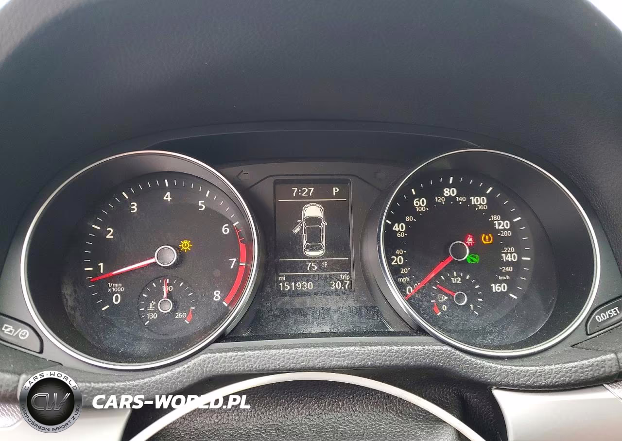 2018 Volkswagen Passat S VIN:1VWAA7A38JC025924 - 9