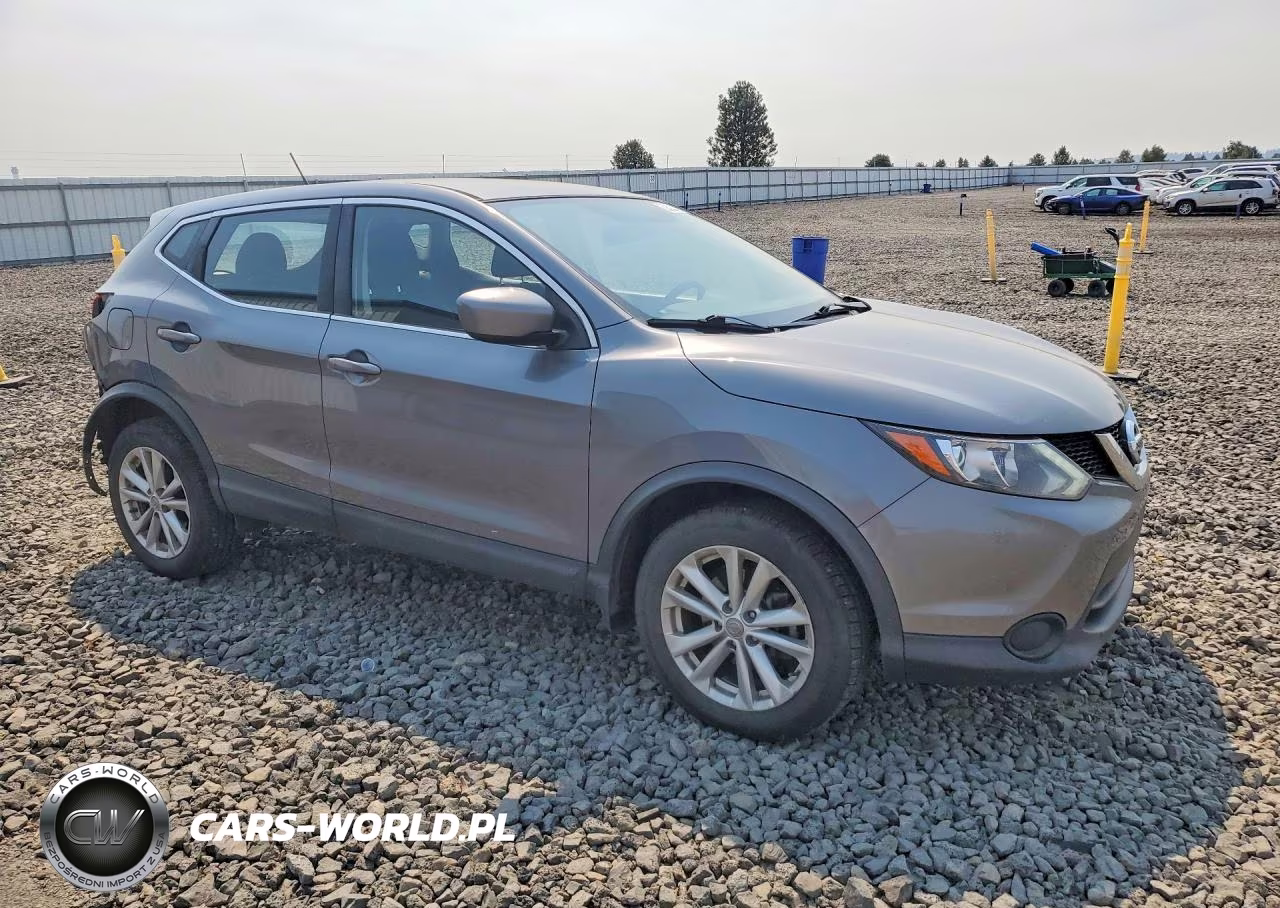 2017 Nissan Rogue Sport S VIN:JN1BJ1CR7HW143805 - 4