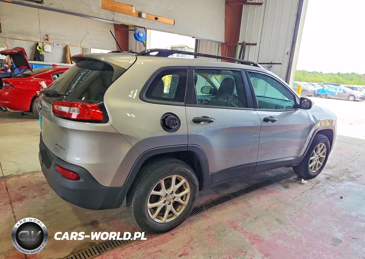 2015 Jeep Cherokee Sport VIN:1C4PJMABXFW777021 - 3