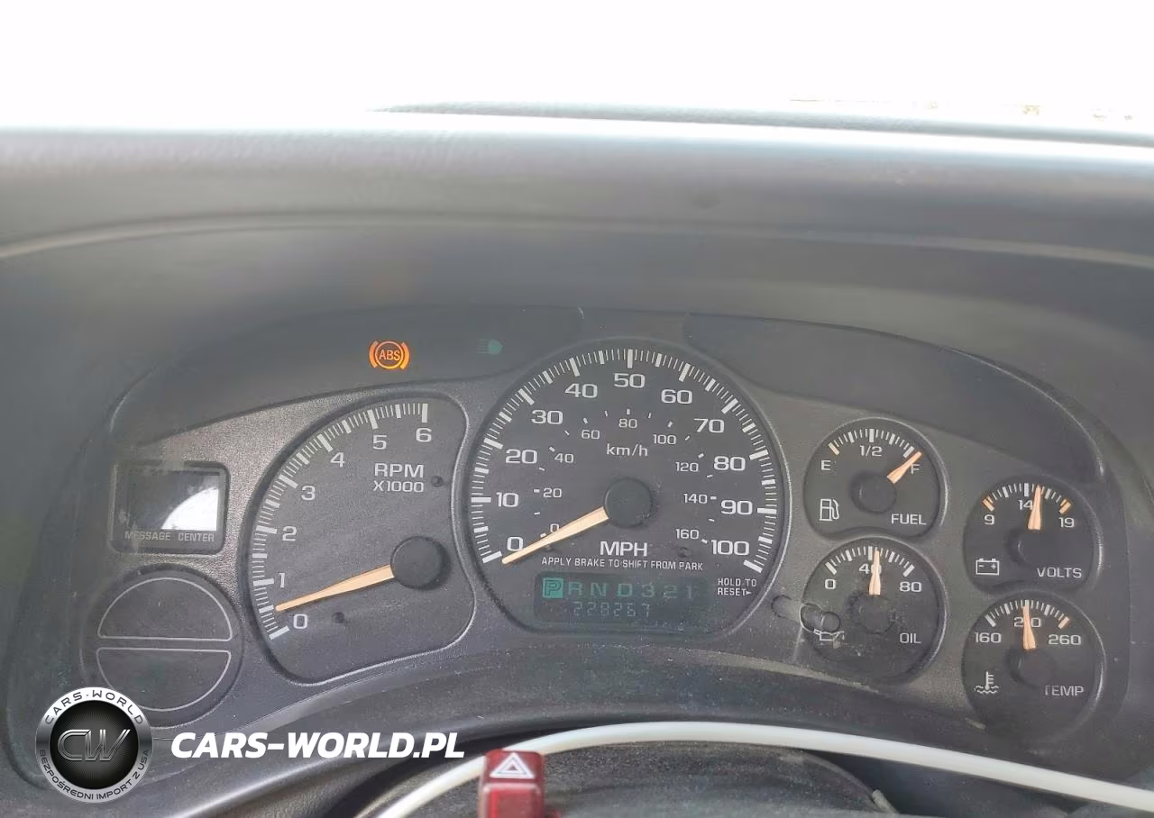 2002 Chevrolet Silverado C1500 VIN:2GCEC19V121233975 - 9