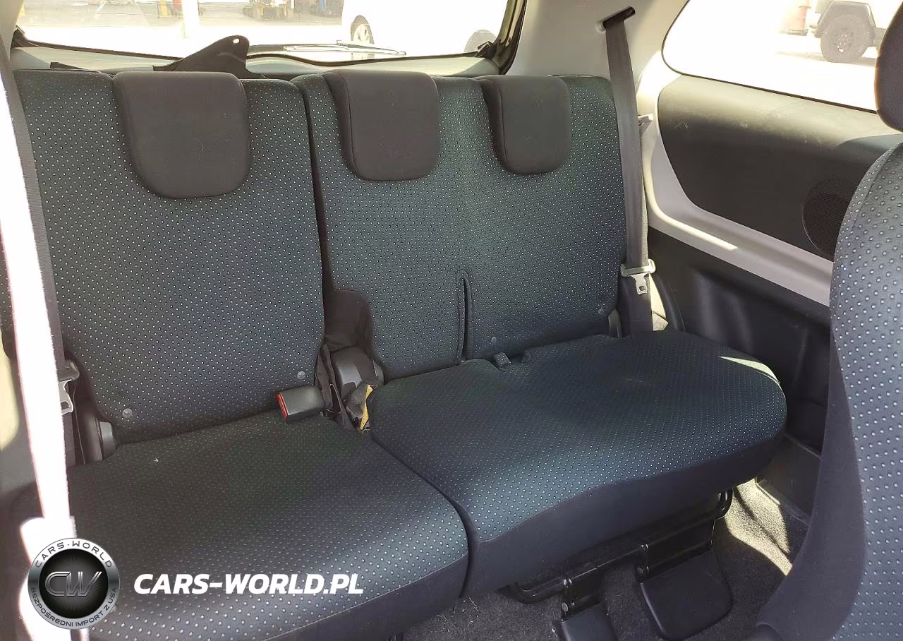 2007 Toyota Yaris Base VIN:JTDJT923575105668 - 11