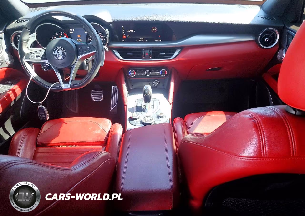2018 Alfa Romeo Stelvio Ti Sport VIN:ZASFAKNN2J7B73316 - 8