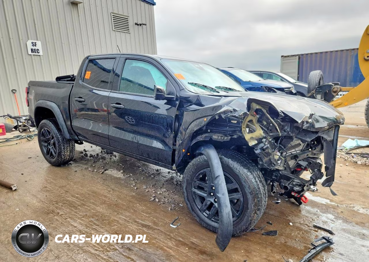 2023 Chevrolet Colorado Trail Boss VIN:1GCPTEEK5P1211972 - 4