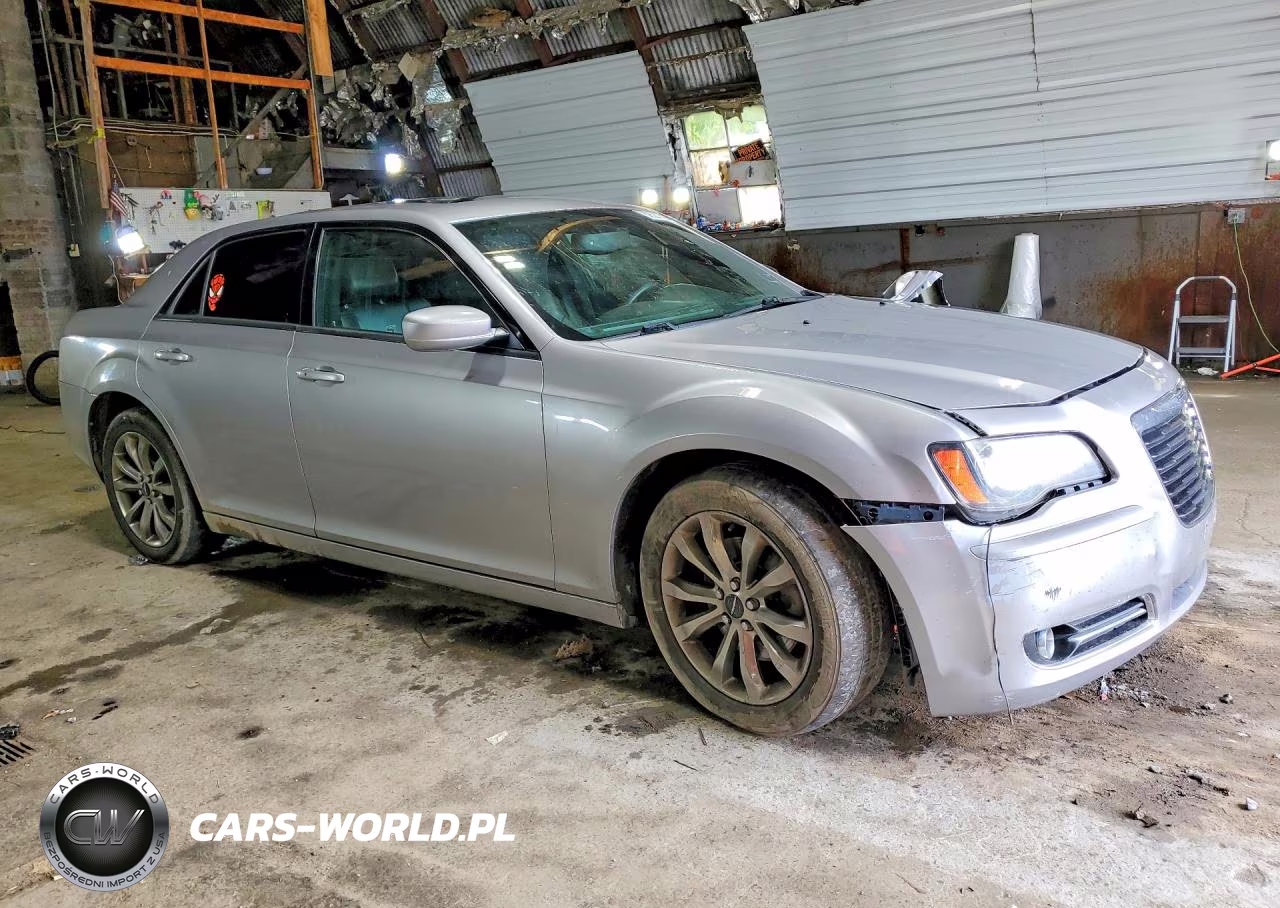 2014 Chrysler 300 S VIN:2C3CCAGG9EH273605 - 4