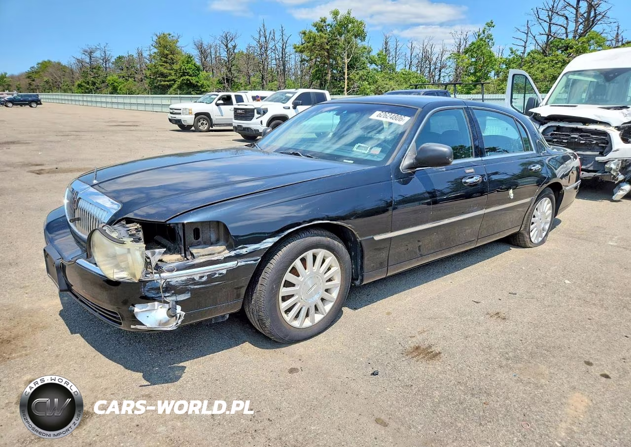 2004 Lincoln Town Car Executive – zdjęcie 1 z 12