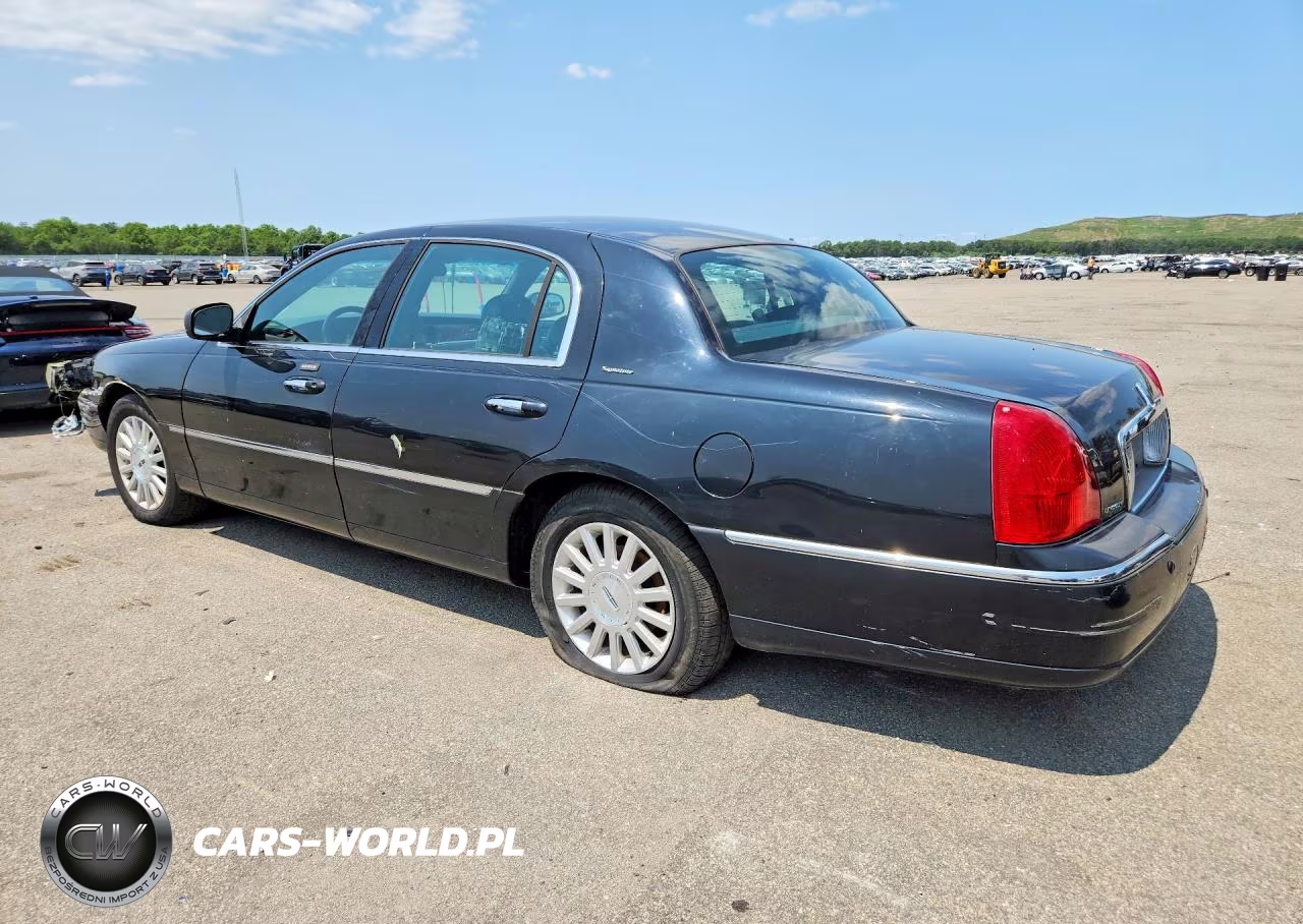 2004 Lincoln Town Car Executive VIN:1LNHM81W84Y604102 - 2