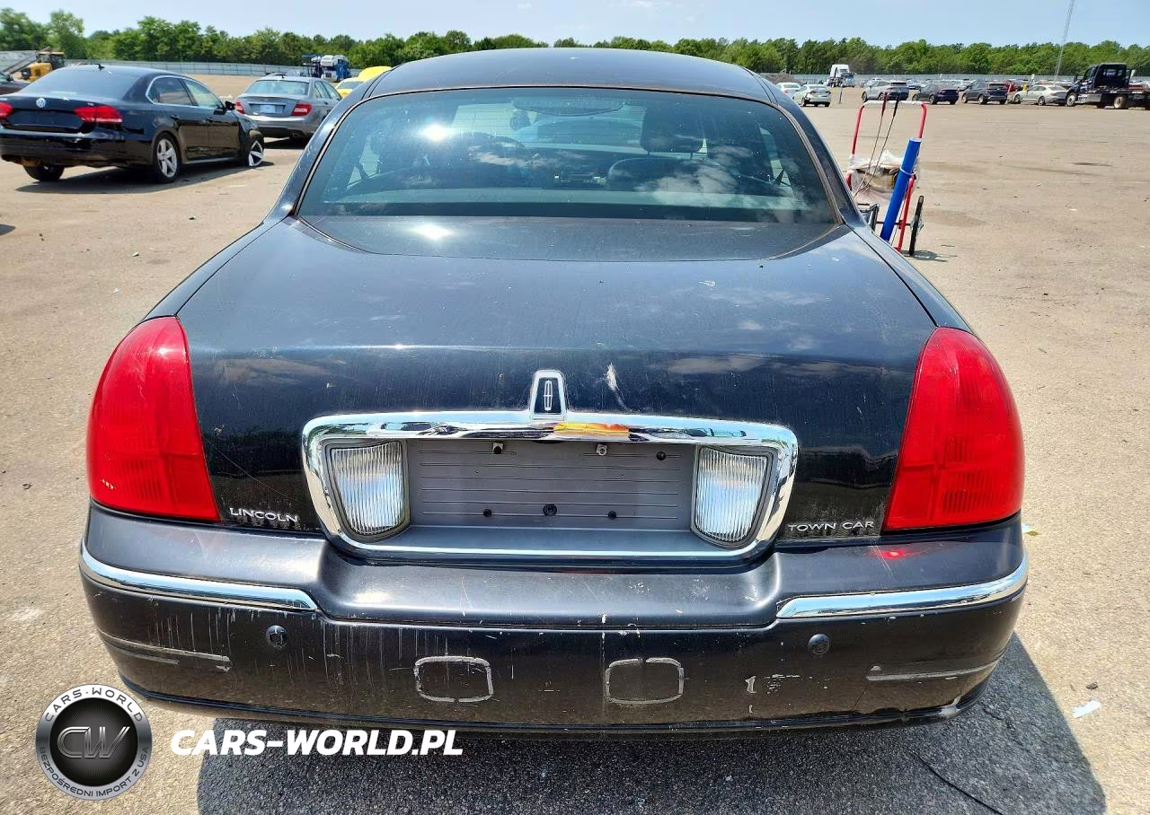 2004 Lincoln Town Car Executive VIN:1LNHM81W84Y604102 - 6