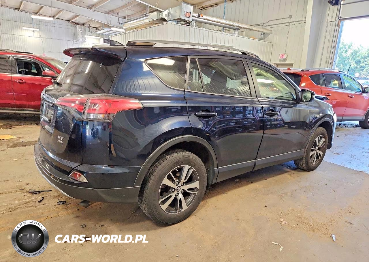 2017 Toyota Rav4 Xle VIN:JTMRFREV9HJ715993 - 3
