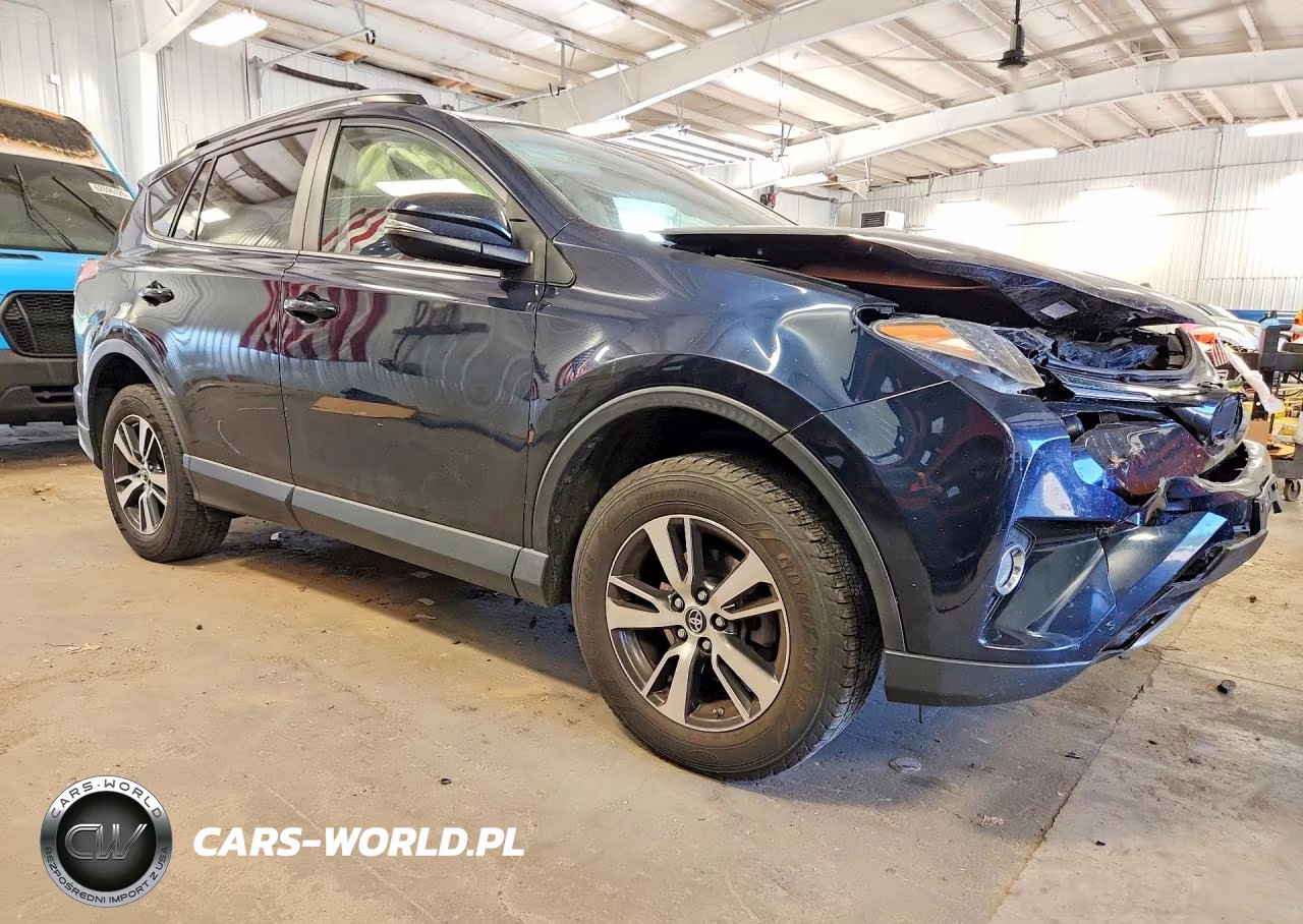 2017 Toyota Rav4 Xle VIN:JTMRFREV9HJ715993 - 4