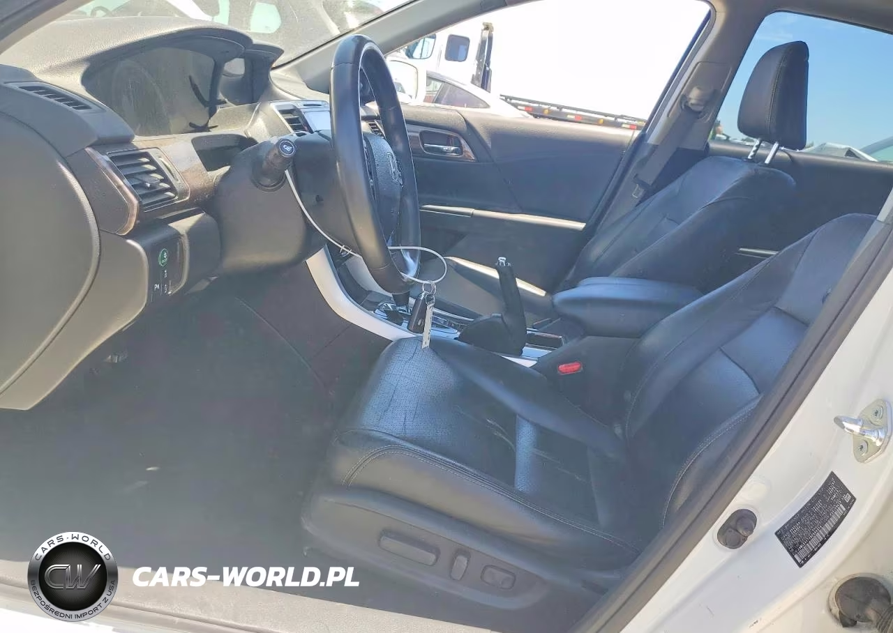 2017 Honda Accord Touring Hybrid VIN:JHMCR6F77HC004419 - 7