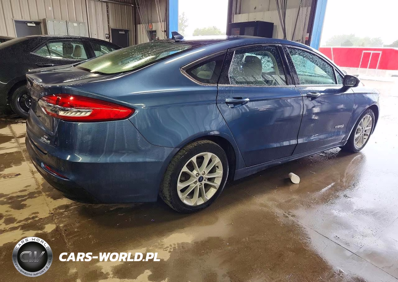 2019 Ford Fusion Se VIN:3FA6P0LU6KR204122 - 3