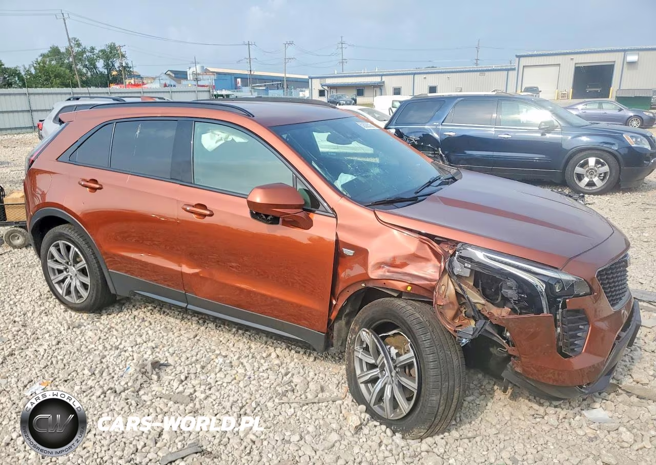 2019 Cadillac Xt4 Sport VIN:1GYFZER41KF168128 - 4